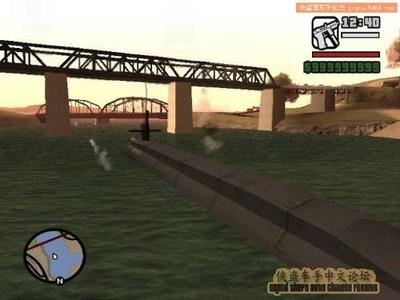 侠盗飞车圣安地列斯潜水艇怎么开